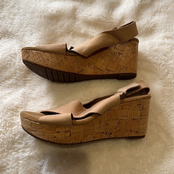 Clarks Womens Platform Sandals NWOT - Picture 2 of 4